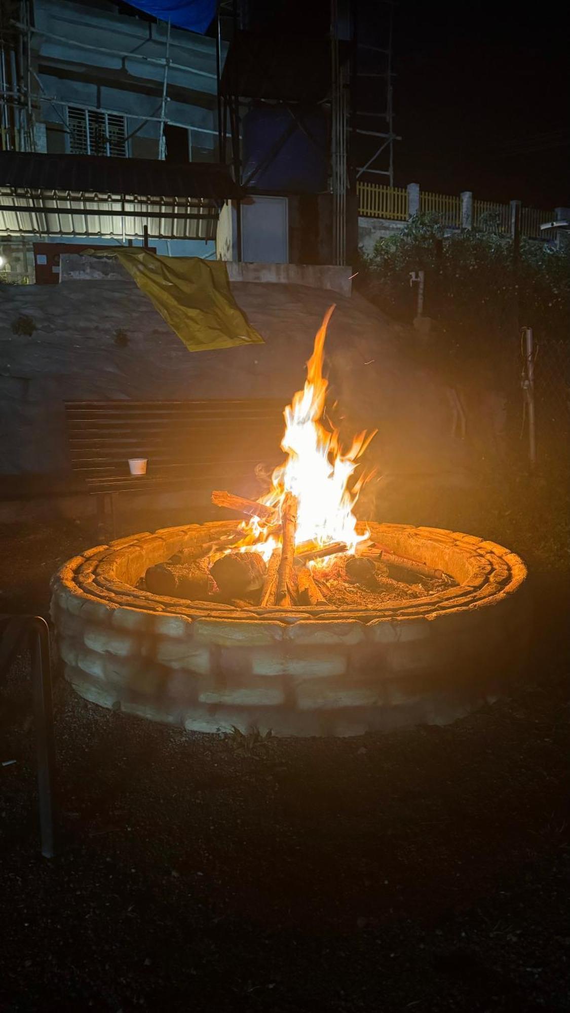 לינה וארוחת בוקר אוטי The Wooden Springs מראה חיצוני תמונה